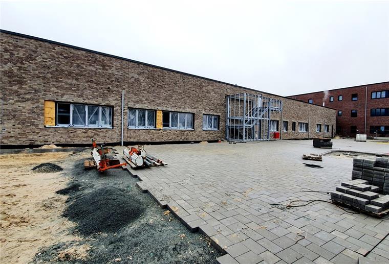 Dorum: Millionenbaustelle im Zeitplan Blick auf den neuen Verwaltungstrakt der Oberschule „Achtern Diek“ in Dorum