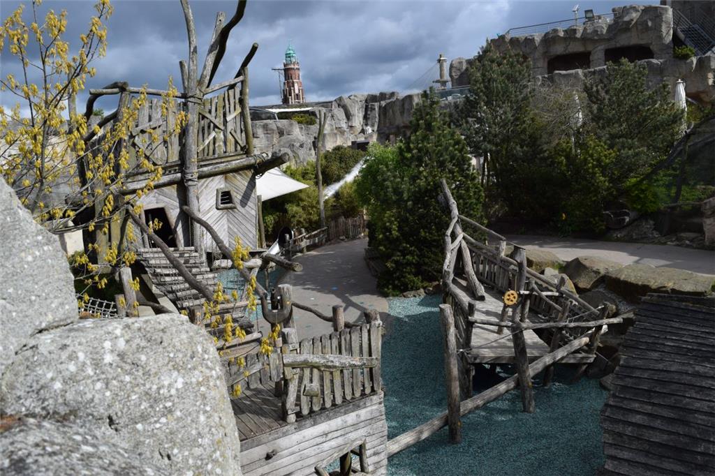 Blick auf den Spielplatz im Zoo am Meer.