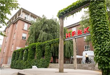 Blick auf die Hochschule für bildende Künste Hamburg (HFBK). Die Hochschule schreibt ein Stipendium aus, für das man sich mit besonderes Ideen für das Nichtstun bewerben werden kann.