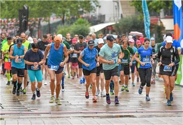 Halbmarathonstart beim 17. Bremerhaven-Marathon