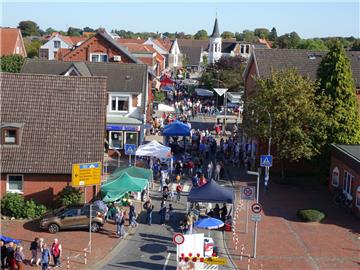 Blick aus der Vogelperspektive. •Auf der Logestraße konnten die Besucher nach He...