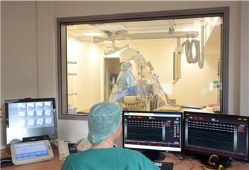 Blick in das Herzkatheterlabor im Ameos-Klinikum Mitte: Aus Angst vor Corona kommen Herzpatienten mitunter zu spät ins Krankenhaus.