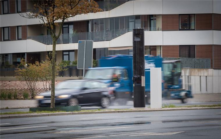 Columbusstraße: Schon hunderte Autofahrer geblitzt Blitzeranlage in der Columbusstraße Bremerhaven gegenüber vom Deutschen Auswandererhaus.