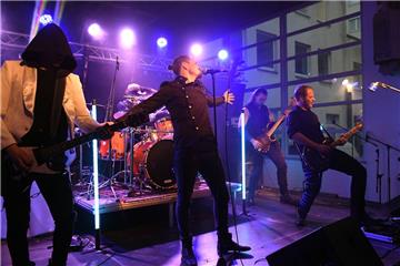 Blue Sky Theory aus Bremen rocken die Bühne.
