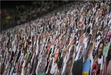 Borussia Mönchengladbach hat mit seinen Pappaufstellern großen Anklang bei den Fans gefunden. Die Eisbären Bremerhaven nehmen sich diese Aktion für ihre Geisterspiele zum Vorbild.