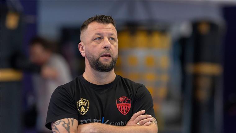 Box-Trainer Alexander Haan betreute Tina Rupprecht von Anfang an.