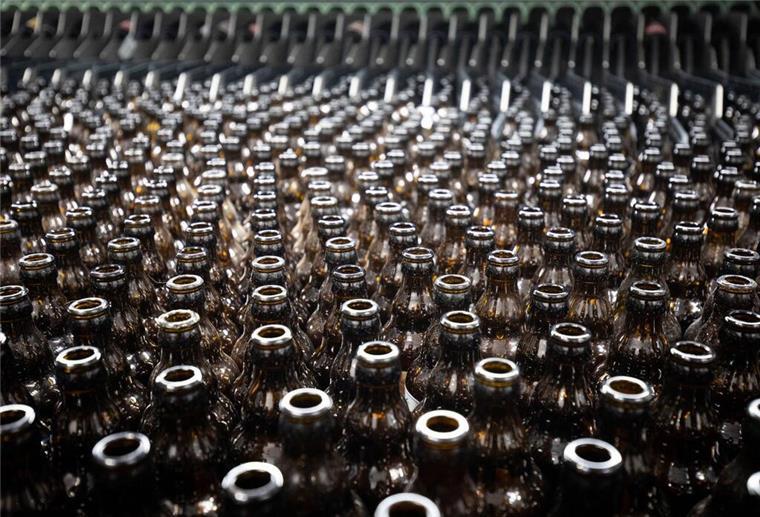 Oettinger Brauerei setzt auf alkoholfreie Getränke Brauereien kämpfen seit Jahren mit einem schrumpfenden Biermarkt in Deutschland.
