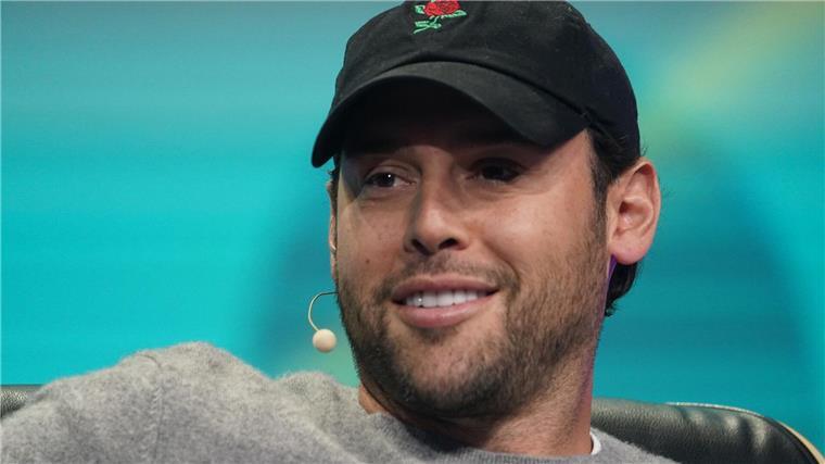 US-Musikmanager Scooter Braun tritt ab Braun hat in der Branche auch Kritik für angeblich rücksichtslose Vorgehensweisen erhalten.