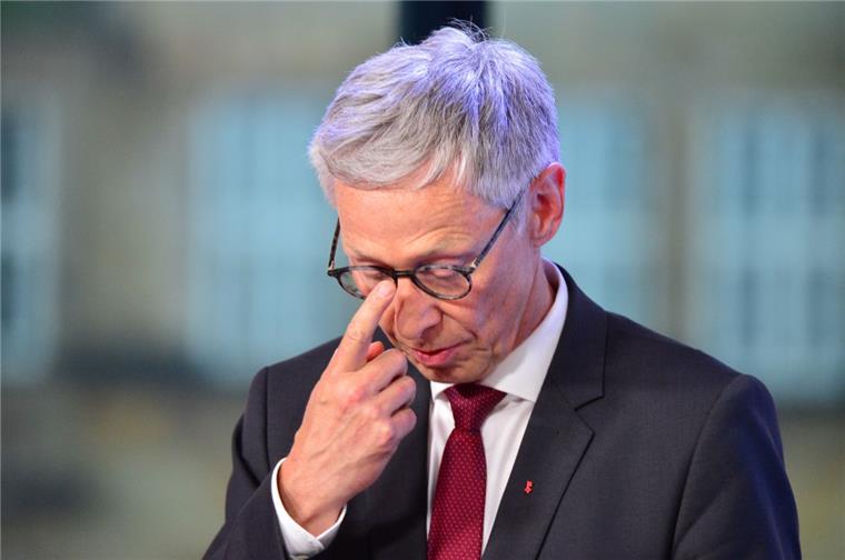 Bremens Regierungschef Carsten Sieling ist zurückgetreten Ein Bürgermeister auf Abruf: Bremens Regierungschef Carsten Sieling (SPD) ist zurückgetreten.