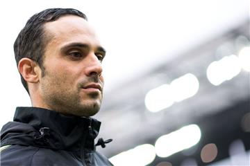 Bremens Trainer Alexander Nouri steht mächtig unter Druck.