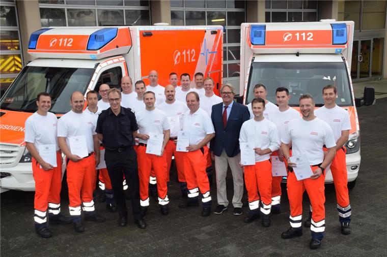 Feuerwehr: 19 neue Lebensretter für Bremerhaven Bremerhaven: 19 neue Lebensretter haben ihre Urkunde bekommen.