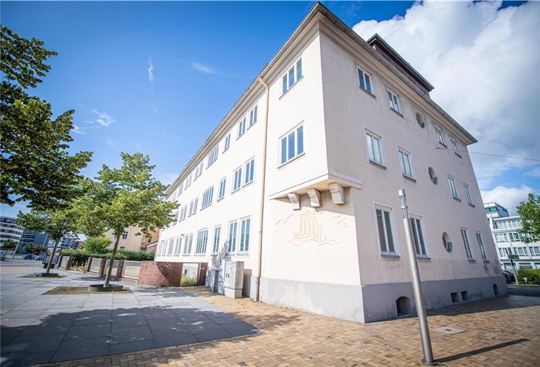 Bremerhaven bekommt ein Grundstück in bester Lage für nur einen Euro. Auf dem steht derzeit noch das einstige Finanzamt.
