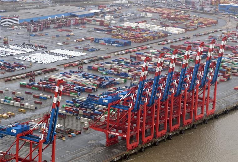 Hafenbetreiber Eurogate mit hohen Verlusten Bremerhavens Hafen-Terminal-Betreiber Eurogate steckt in der Krise.