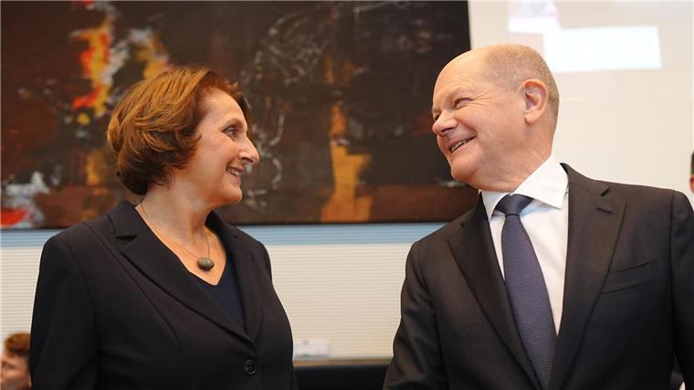 Merz, Paluch oder Ernst: Wer wird die nächste Kanzlergattin? Britta Ernst begleitet ihren Mann, Kanzler Olaf Scholz, auch auf Terminen - legt aber Wert darauf, dass sie ein eigenes Leben hat (Archivbild).