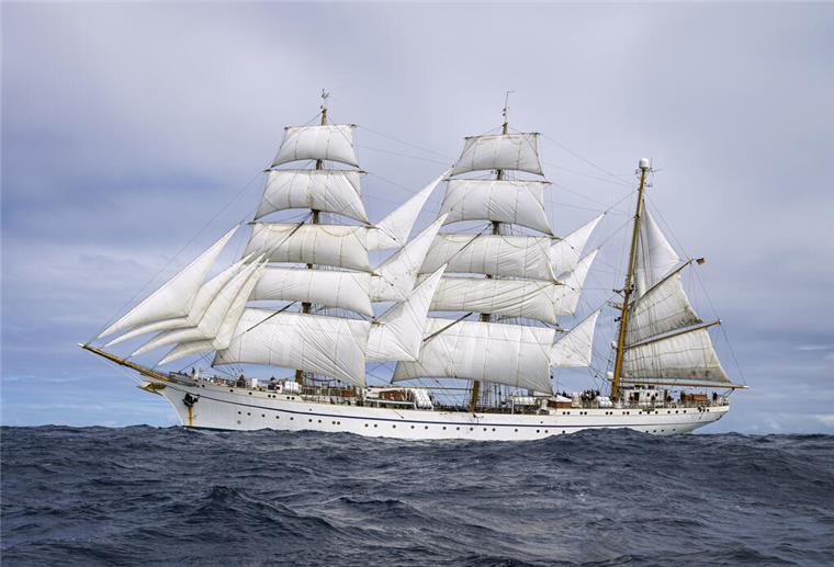 Bremerhaven, Amsterdam, Edinburgh: „Gorch Fock“ geht auf große Ausbildungsreise Segelschulschiff Gorch Fock unter Vollsegel auf dem Atlantik