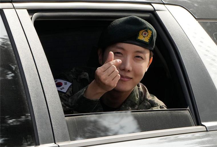 Sänger von Südkoreas Erfolgsband BTS vor Militärdienstende BTS-Mitglied J-Hope hatte bereits seinen Militärdienst abgeleistet. (Archivbild)