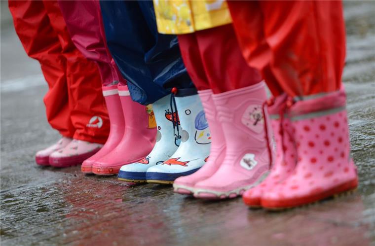 Nach der Krise: Kindergarten "Rappelkiste" in Bülstedt ist wieder voll Bülstedts Kinder sollen nicht im Regen stehen. Auch nicht im übertragenen Sinne. Um die Bedingungen für ihre Betreuung in der „Rappelkiste“ zu verbessern, ist ein Anbau an die Einrichtung geplant.