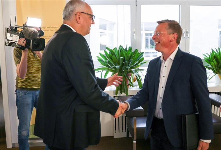 Bürgermeister Andreas Bovenschulte (links) und CDU-Spitzenkandidat Frank Imhoff vor der Sondierungsrunde.