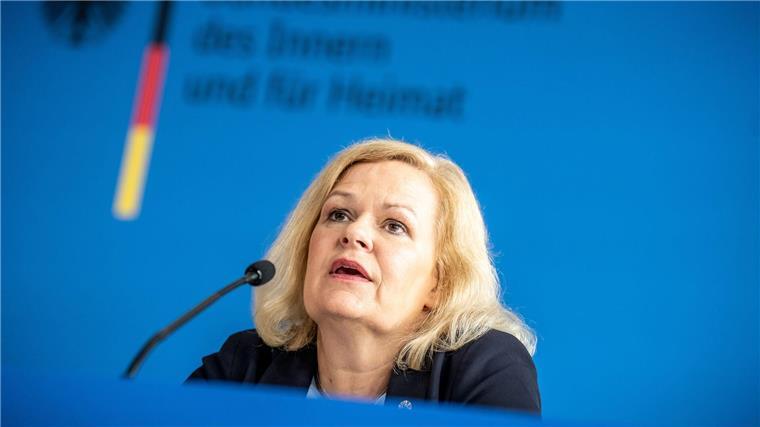 Faeser: „Wenige sicherheitsrelevante Vorfälle“ bei EM Bundesinnenministerin Nancy Faeser zieht ein positives Fazit vor dem EM-Finale.