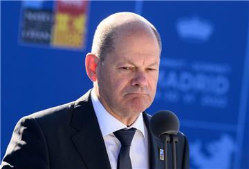 Bundeskanzler Olaf Scholz bei seiner Rede auf dem Nato-Gipfel in Madrid.
