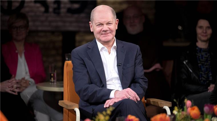 Bundeskanzler Olaf Scholz verrät seine Lieblingsrezepte Bundeskanzler Olaf Scholz (SPD) sitzt im Studio von „3nach9“.