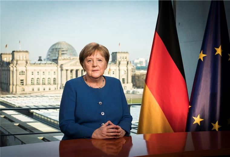 Merkel: „Größte Herausforderung seit dem Zweiten Weltkrieg“ Bundeskanzlerin Angela Merkel (CDU) aufgenommen bei der Aufzeichnung einer Fernsehansprache im Bundeskanzleramt zum Verlauf der Corona-Pandemie.