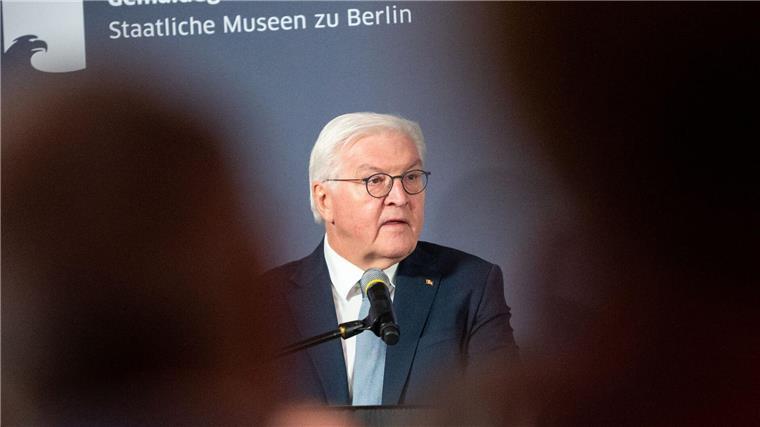 Bundespräsident Frank-Walter Steinmeier sprach ein Grußwort bei der Eröffnung der Ausstellung.