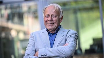 Bundestagsabgeordneten Jürgen Trittin (Bündnis 90/Die Grünen) kommt zu seiner Abschiedsfeier.