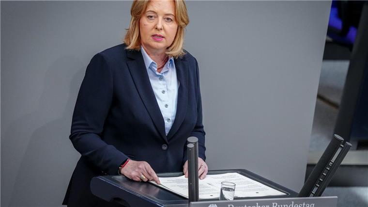 Bas: „Sozialpolitik fördert Demokratiezufriedenheit“ Bundestagspräsidentin Bas will gerade bei denen für die Demokratie werben, die unzufrieden sind. (Archivbild)