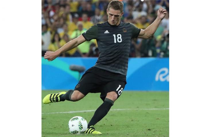 Deutscher Kader zur Fußball-WM: Petersen ist dabei - Wagner und Götze nicht Bundestrainer Joachim Löw hat Nils Petersen für den vorläufigen WM-Kader nominiert.