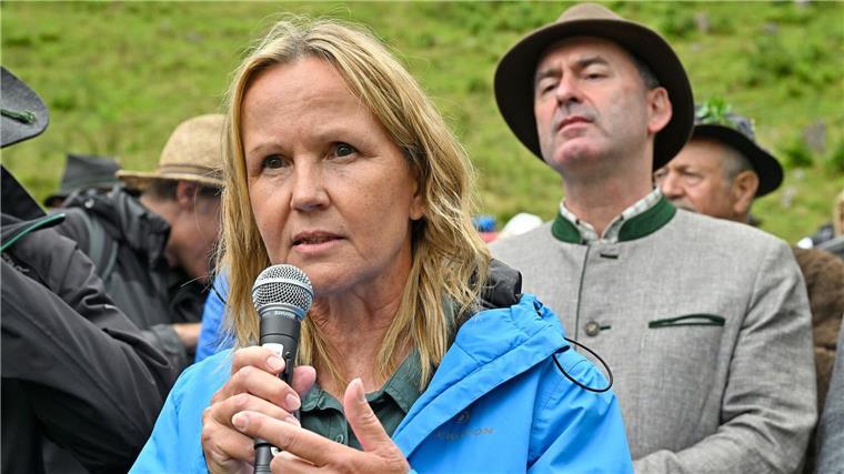 Ministerium: Standort für Atommüll-Endlager bis 2050 Bundesumweltministerin Steffi Lemke (Grüne) rechnet damit, dass die Suche nach einem Endlager für hochradioaktiven Atommüll bis Mitte des Jahrhunderts abgeschlossen ist. (Archivbild)