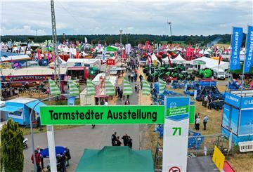 Bunt, vielfältig, nah und nahbar, so zeigte sich die Tarmstedter Ausstellung noch 2019. Eine Messe, die lebt vom persönlichen Gespräch, von Begegnungen.