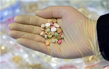 Bunte Pillen: Ecstasy-Tabletten können das Gehirn dauerhaft schädigen und zum Tode führen.