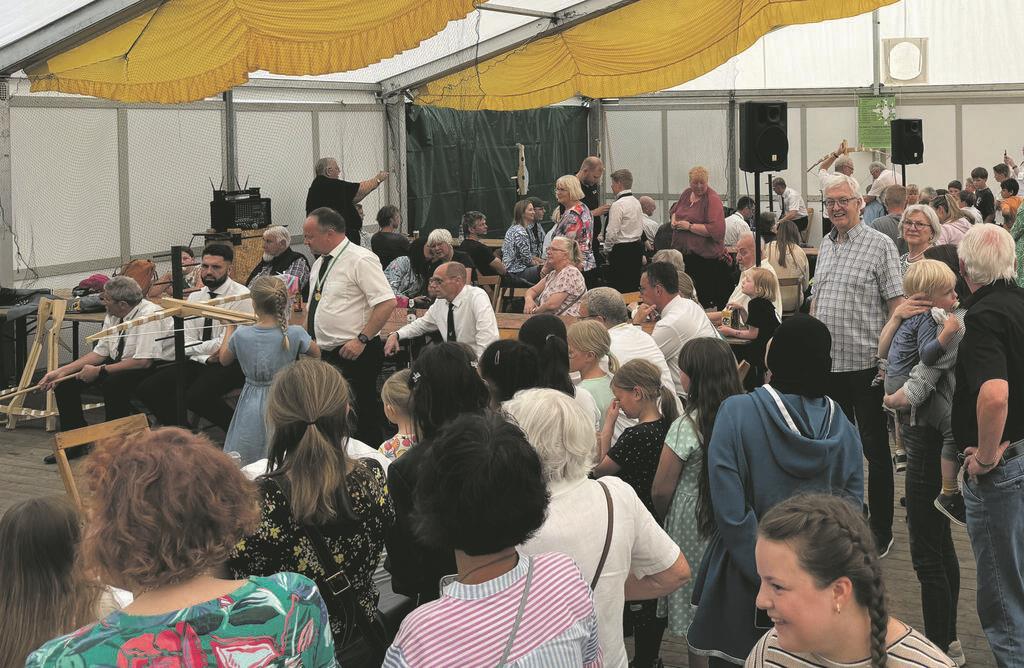 Buntes Treiben beim Kinderschützenfest. 