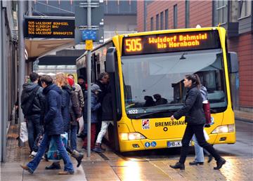 Busfahren wird in Bremerhaven auch im kommenden Jahr wieder teurer.