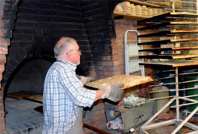 Ein Sonntag mit Butterkuchen aus dem Steinbackofen Butterkuchen in Sellstedt