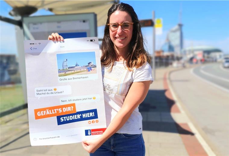 Hochschule wirbt bei Touristen fürs Studium in Bremerhaven BWL-Studentin Alessandra Kiel (25) will Touristen mit einer Werbeaktion der Hochschule von den Vorzügen des Studienstandortes Bremerhaven überzeugen.