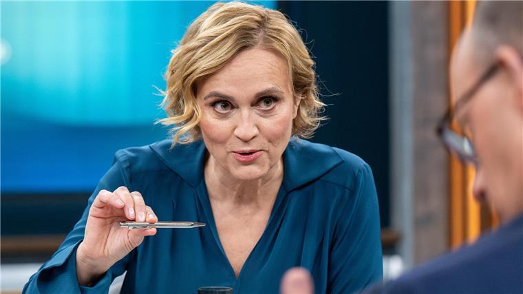 Kommende TV-Highlights: Raab boxt, Jauch feiert und der „Tatort“ kehrt zurück Caren Miosga ist zurück aus der Sommerpause. Am 25. August startet ihre Talkshow im Ersten wieder.