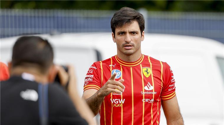 Williams holt Sainz - Mick Schumachers Chancen sinken Carlos Sainz fährt in der nächsten Saison für Williams.