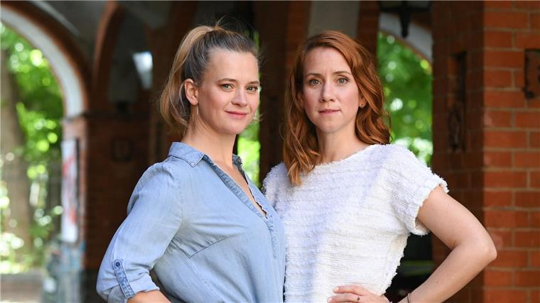 Krimiserie schlägt Arztserie Caroline Hanke (l) und Lena Dörrie: Die „Mordsschwestern“ waren wieder unterwegs.