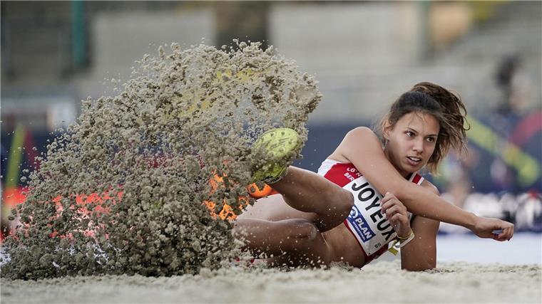 Deutsche Leichtathleten setzen Aufholjagd bei Team-EM fort Caroline Joyeux sprang in Madrid 14,42 Meter und holte damit viele Punkte fürs deutsche Team.