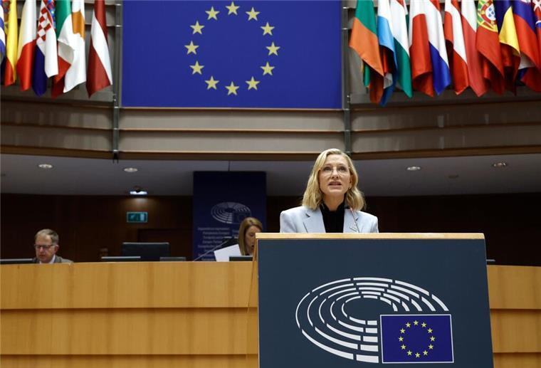 Cate Blanchett über Leid außerhalb von Israel und Gaza Cate Blanchett, australisch-US-amerikanische Schauspielerin und Sonderbotschafterin des Hohen Flüchtlingskommissars der Vereinten Nationen, spricht vor dem Europäischen Parlament.