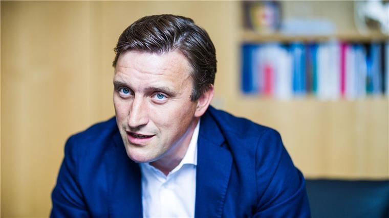 CDU-Chef Lechner macht Druck: mehr Quereinsteiger statt Unterrichtsausfall. (Archivbild)