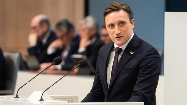 CDU offen für Wirtschaftsministerin aus der Autoindustrie CDU-Fraktionschef Sebastian Lechner rechnet bei der Neubesetzung des Wirtschaftsministeriums mit einer parteitaktischen Lösung der SPD. (Archivbild)