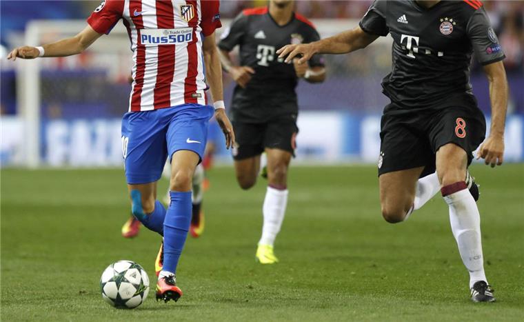 Die großen "Vorbilder" der Fußballvereine aus Bremerhaven und umzu Champions-League-Spiel zwischen Bayern München und Atletico Madrid. Beide haben einen "Schwesterverein" in Bremerhaven bzw. dem Cuxland.