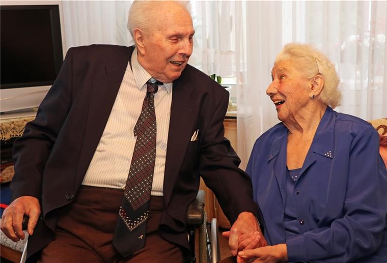 70 Jahre verheiratet: Große Liebe in Zeven-Aspe Christel und Arnim Rückert feiern in dieser Woche die Gnadenhochzeit.