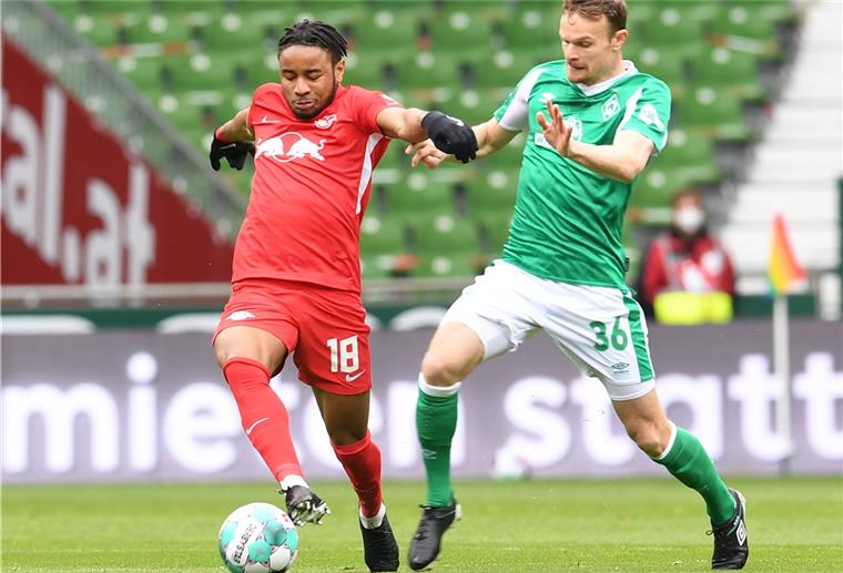 DFB-Pokal: So könnte Werder gegen Leipzig antreten Christian Groß (rechts) wird bei Werder im defensiven Mittelfeld benötigt.