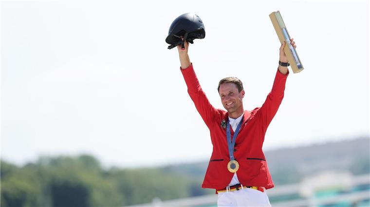 Springreiter-Gold in Paris: Tränen bei Kukuk und der Oma Christian Kukuk holte die vierte deutsche Reiter-Goldmedaille in Paris.