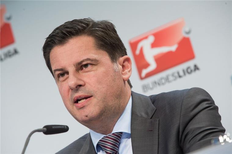 Sky und Eurosport zeigen Fußball-Bundesliga im Pay-TV Christian Seifert, Geschäftsführer der Deutschen Fußball Liga (DFL), hat mit den Medienrechten augenscheinlich ein gutes Geschäft gemacht.