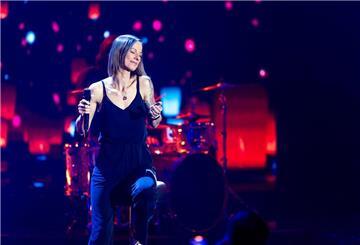 Christina Stürmer hat seit ihrem Erfolg in der Castingshow „Starmania“ 2003 mehr als 1,9 Millionen Tonträger verkauft.